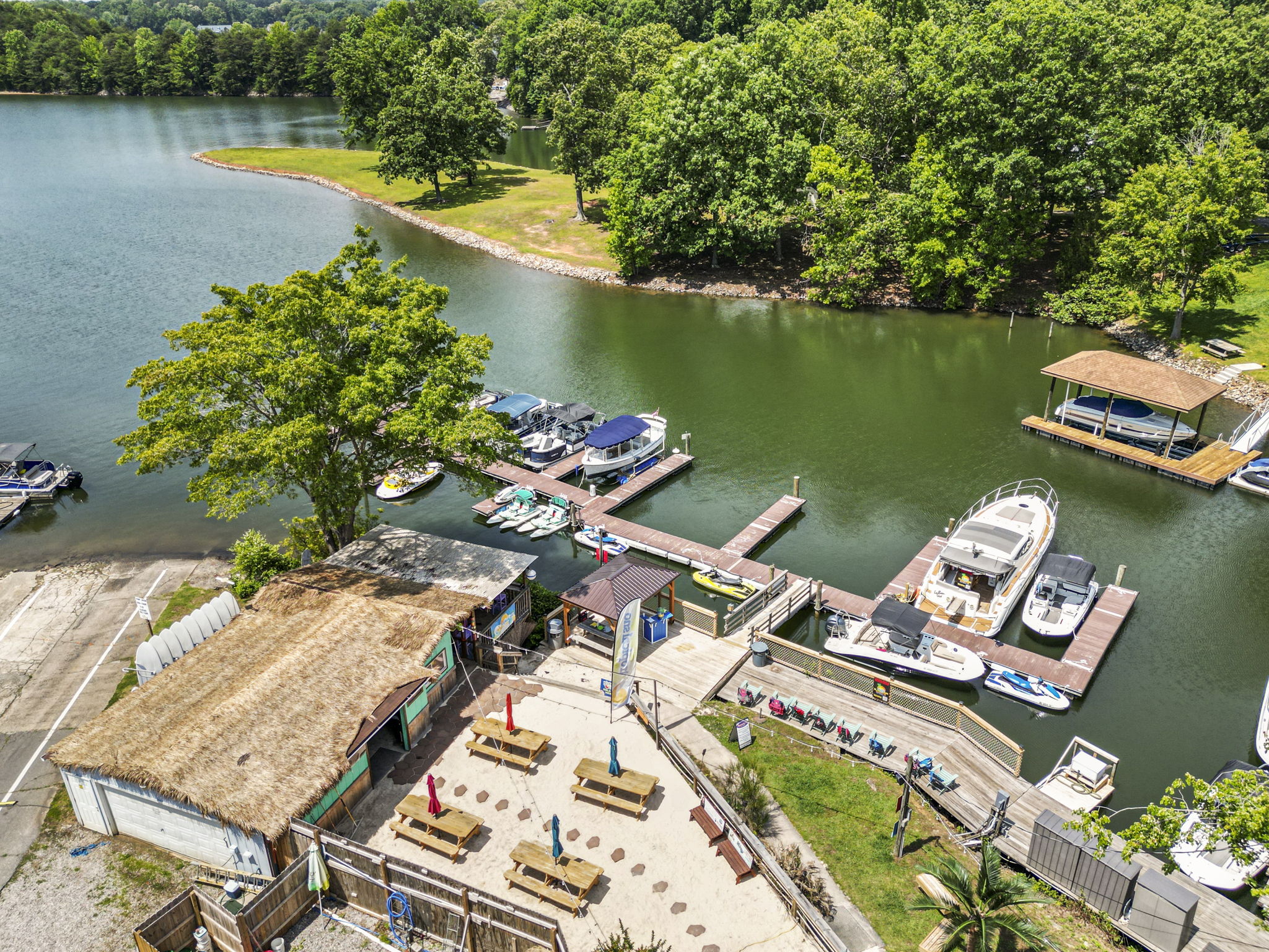 A river with boats and buildings.