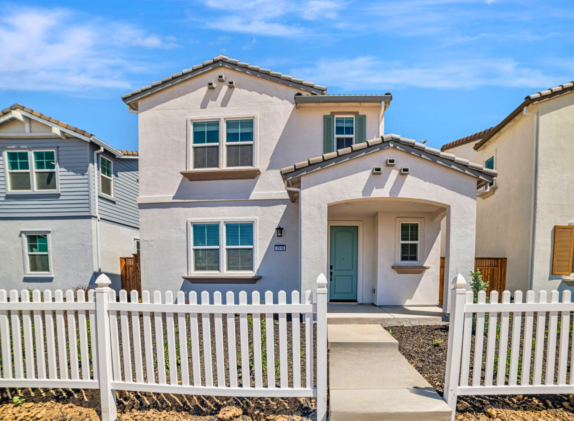 0069 1518 N Central Pkwy